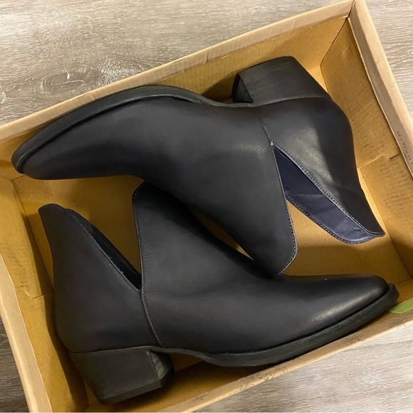 Free People | Charm Double V Bootie NEW Size 37 - Picture 11 of 12